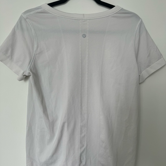 Lululemon Run Swiftly T-shirt - Picture 4 of 4